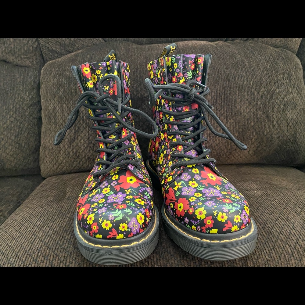 Dr. Marten Floral Lace-Up Combat Boots - Black Rubber with Multicolor Flowers - Picture 2 of 6